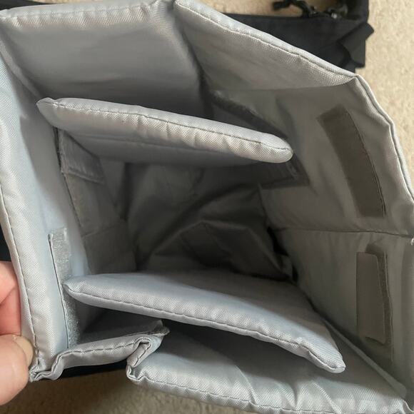 Lowepro Passport Sling III camera bag - Picture 5 of 12